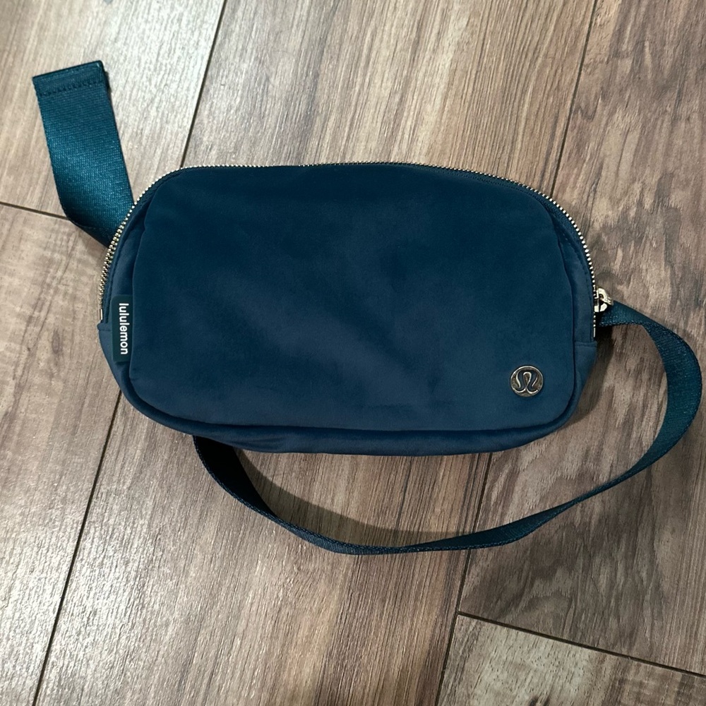 Lululemon velour belt bag